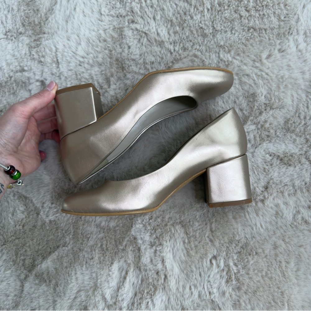 Size 8 / MTNG / Champagne Women's Block Heel Pumps